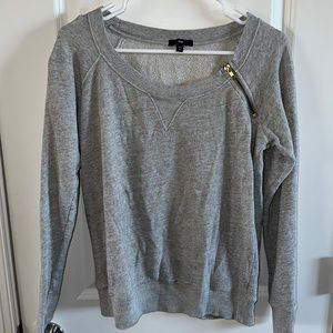 GAP Medium Scoopneck Edgy Sweatshirt with Zipper & Weathering